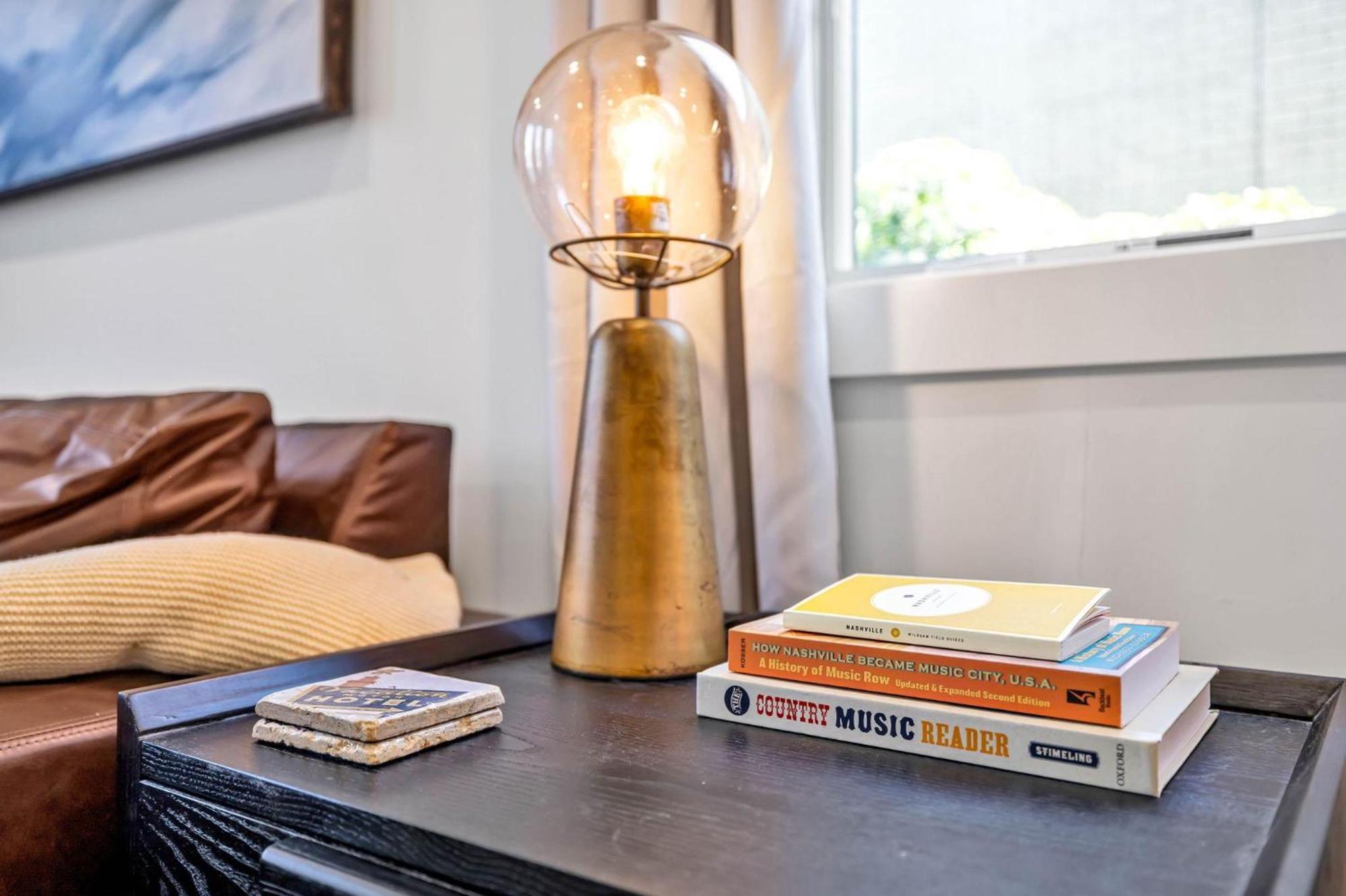 Euphony - Designer Furnishings - 5 Mins To Broadway Villa Nashville Buitenkant foto